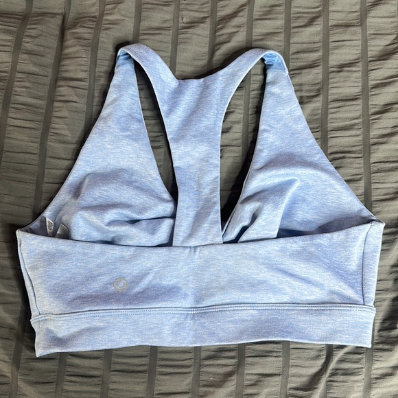 Light blue sports bra with key hole - Picture 3 of 3